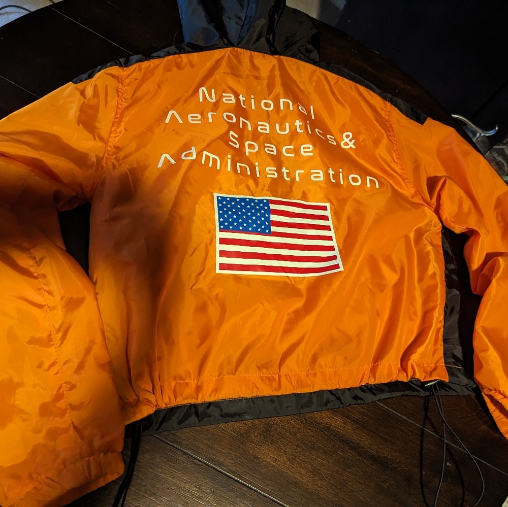 NASA orange and black windbreaker - Picture 2 of 7